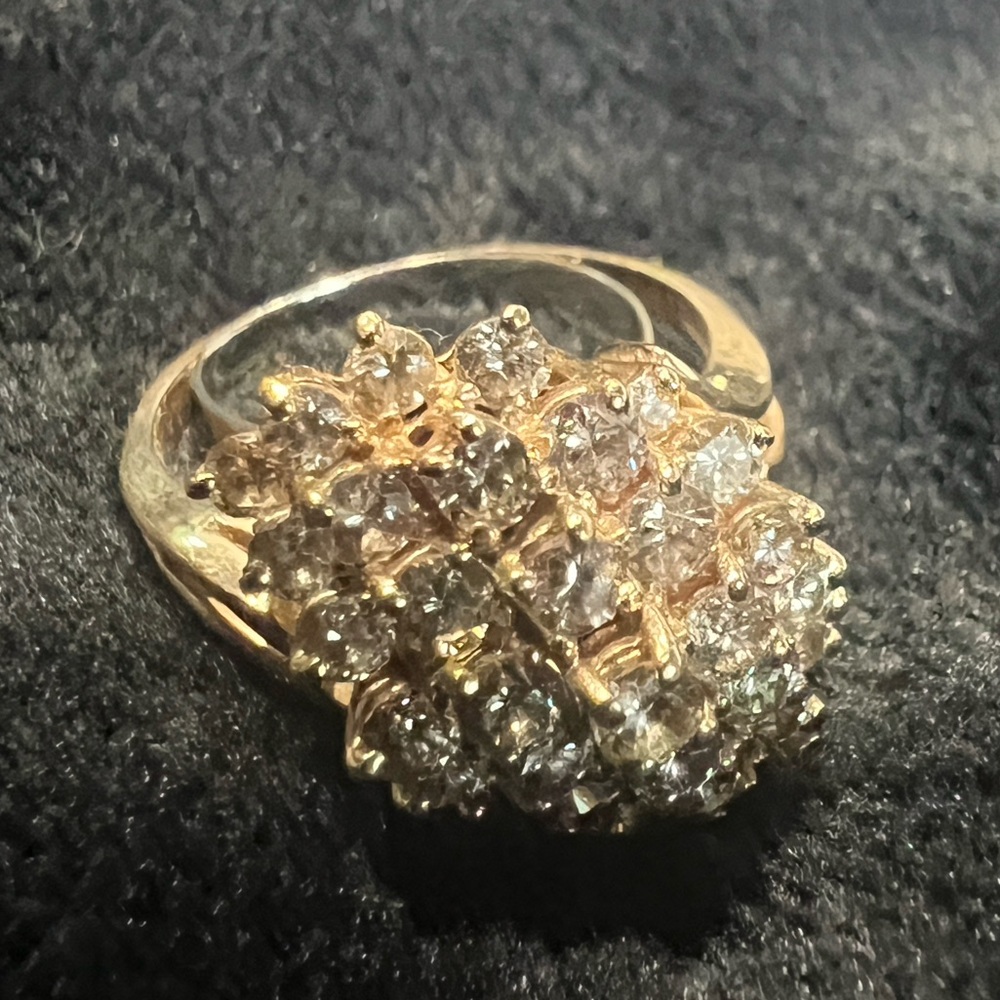 HP Vintage 14k Gold Woman’s Diamond Ring